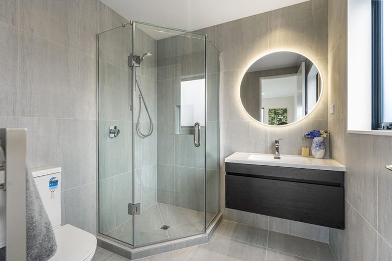 Photo of property in 2 Kauru Lane, Wainui, 0992