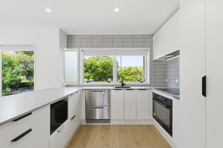 Photo of property in 2 Aranui Drive, Papamoa Beach, Papamoa, 3118