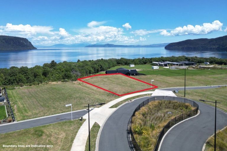 Photo of property in 16 Broadleaf Way, Kinloch, 3377