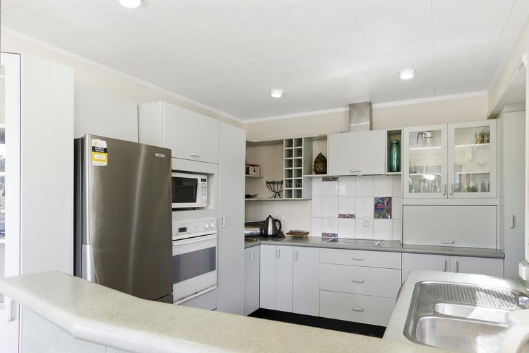 Photo of property in 1119 Papamoa Beach Road, Papamoa Beach, Papamoa, 3118