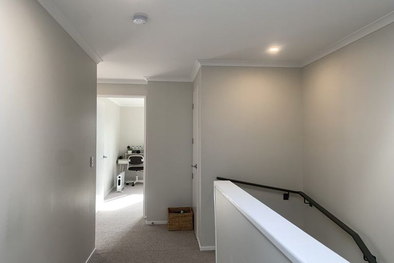 Photo of property in 5/4 Matimati Place, Hobsonville, Auckland, 0616