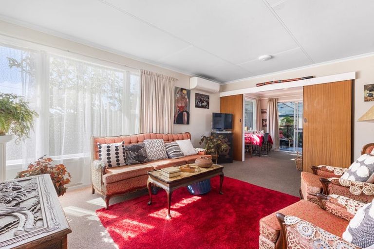 Photo of property in 8 Omata Road, Westown, New Plymouth, 4310