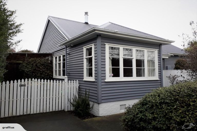 Photo of property in 43 Pitcairn Crescent, Bryndwr, Christchurch, 8053