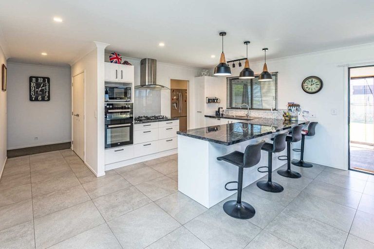 Photo of property in 15 Jackson Street, College Estate, Whanganui, 4500