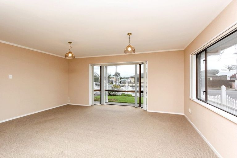Photo of property in 19 Paynters Avenue, Strandon, New Plymouth, 4312