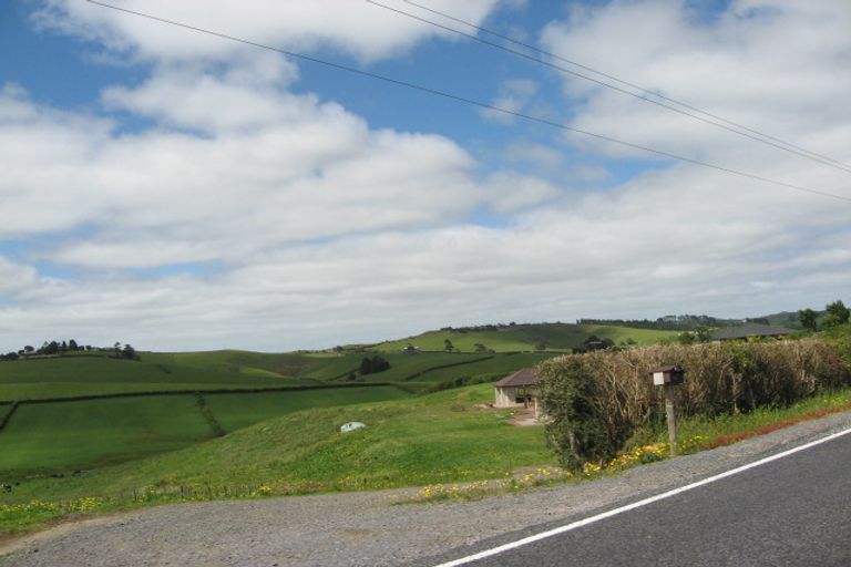 Photo of property in 582 Paparata Road, Bombay, 2675