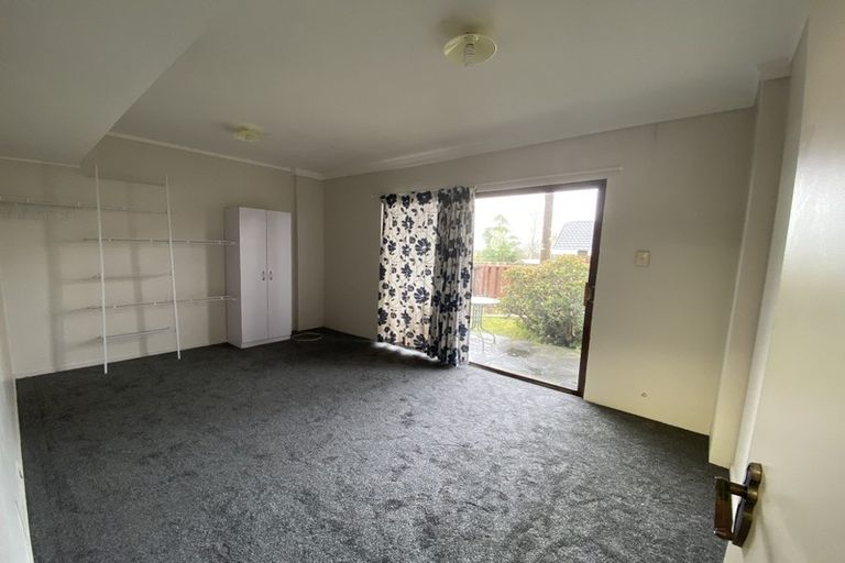 Photo of property in 2/22 Tui Glen Road, Birkenhead, Auckland, 0626