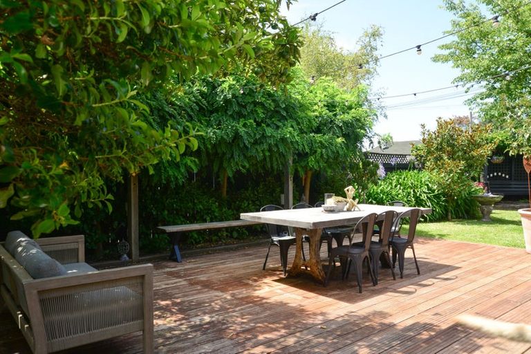 Photo of property in 27 Alfred Street, Fairfield, Hamilton, 3214