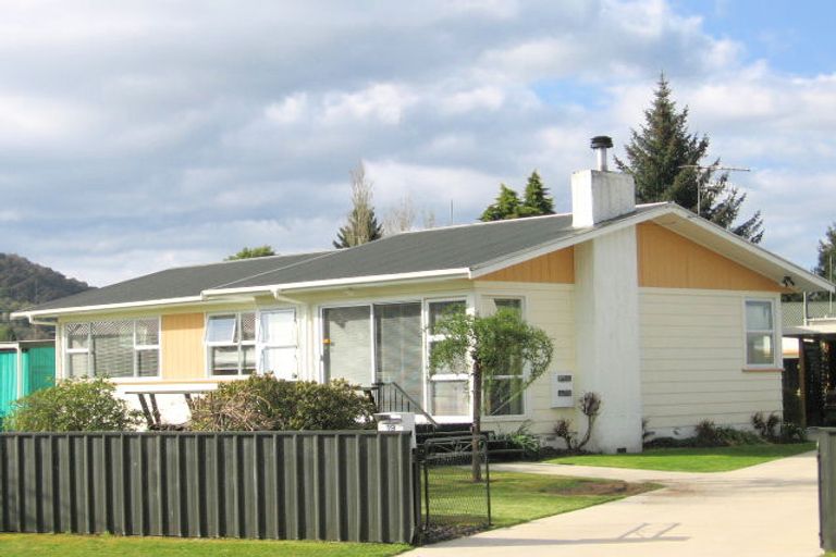 Photo of property in 19 Joanne Crescent, Pukehangi, Rotorua, 3015