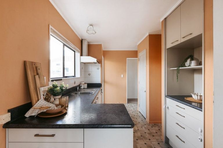 Photo of property in 37 Lloyd Street, Parkvale, Tauranga, 3112