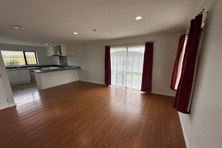 Photo of property in 5 Ian Jones Court, Flat Bush, Auckland, 2019