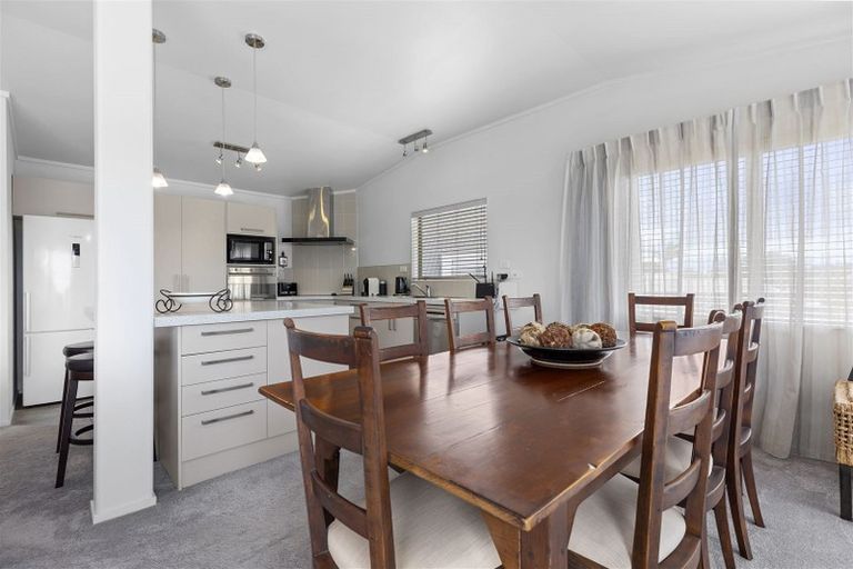 Photo of property in 228a Range Road, Papamoa Beach, Papamoa, 3118