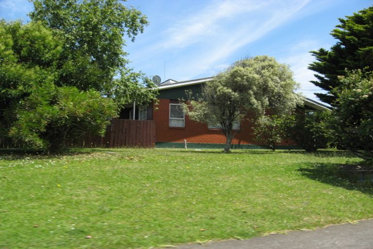 Photo of property in 2/7 Mckenzie Road, Mangere Bridge, Auckland, 2022