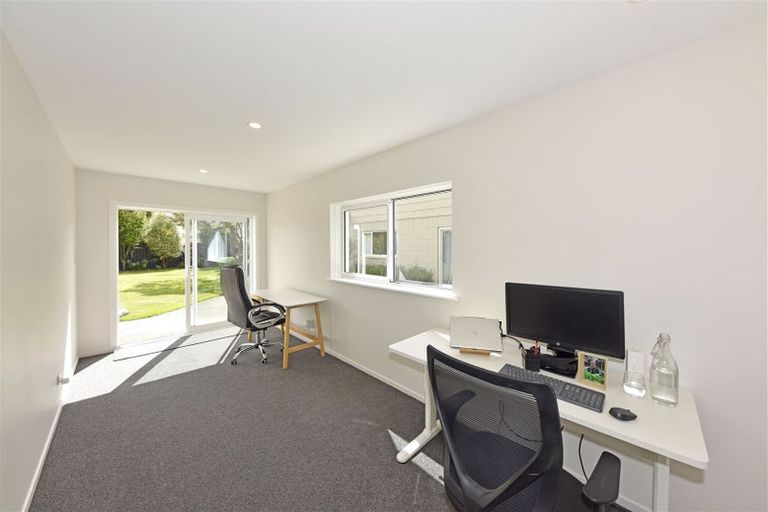 Photo of property in 7a Juniper Place, Burnside, Christchurch, 8053