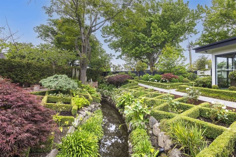 Photo of property in 416 Papanui Road, Papanui, Christchurch, 8053