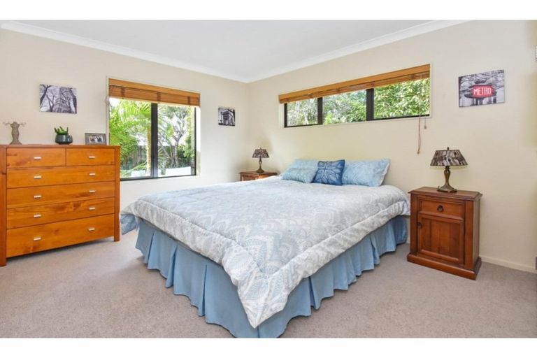 Photo of property in 26 Norm Pellow Drive, Manurewa, Auckland, 2105