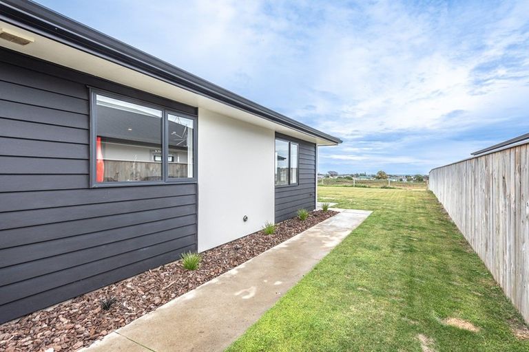 Photo of property in 41 Magnolia Crescent, Tawhero, Whanganui, 4501