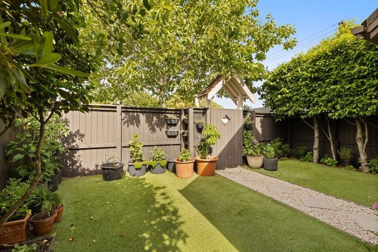 Photo of property in 1/19 Trafalgar Street, St Albans, Christchurch, 8014