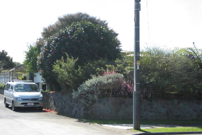 Photo of property in 86 Brois Street, Frankleigh Park, New Plymouth, 4310