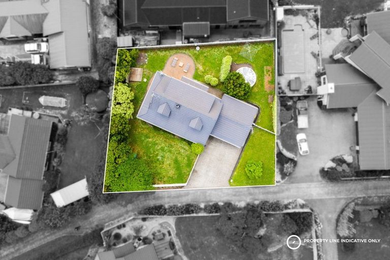 Photo of property in 11 Sunny Crescent, Huapai, Kumeu, 0810