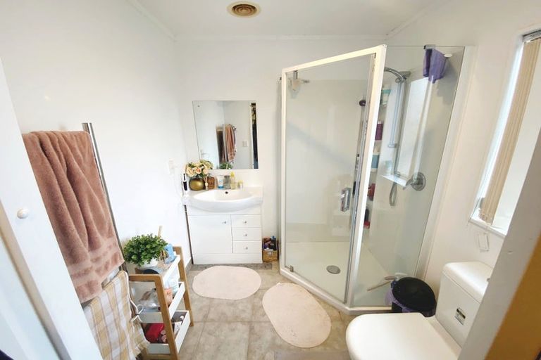 Photo of property in 107 Ashton Fitchett Drive, Brooklyn, Wellington, 6021