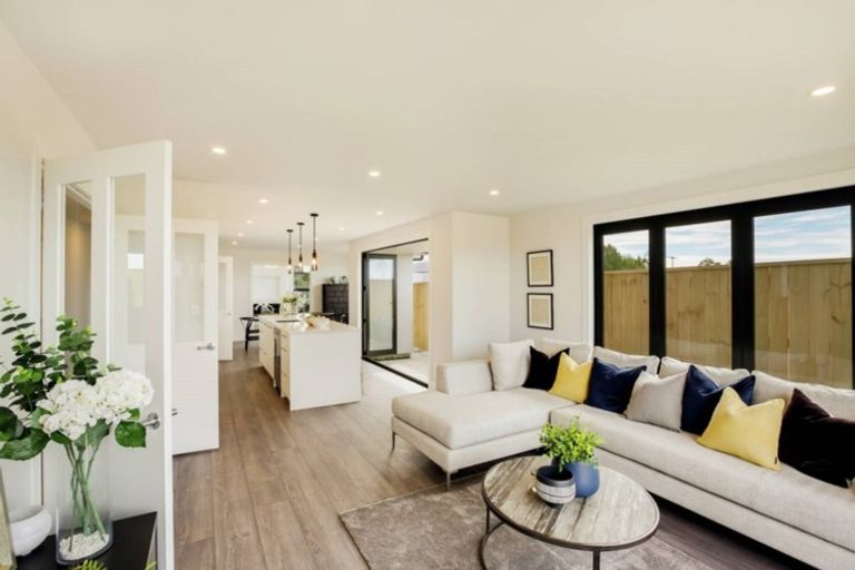 Photo of property in 14 Makete Crescent, Hobsonville, Auckland, 0618