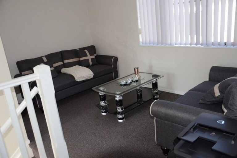 Photo of property in 46b Russell Road, Manurewa, Auckland, 2102