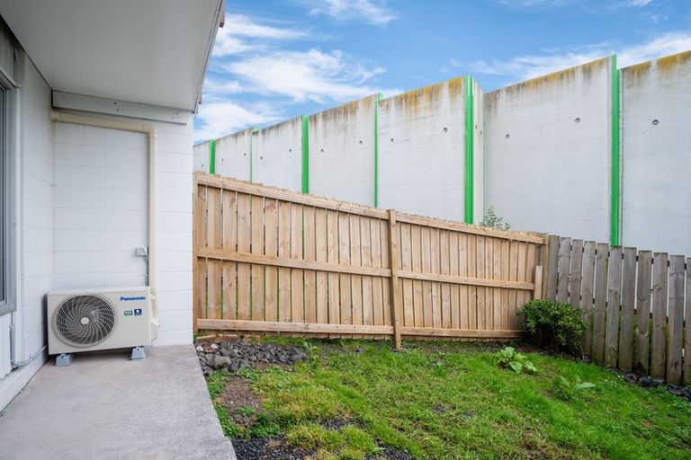 Photo of property in 34b Parr Road South, Point Chevalier, Auckland, 1025