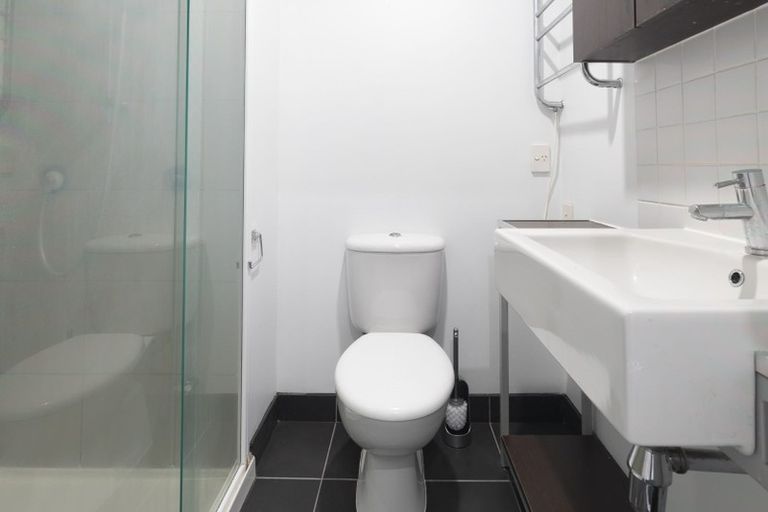 Photo of property in Q-central 44-58 Apartments, 6d/56 Liverpool Street, Auckland Central, Auckland, 1010