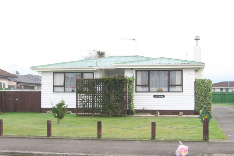 Photo of property in 17 Flanders Avenue, Onekawa, Napier, 4110