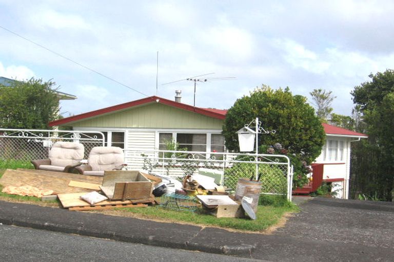 Photo of property in 18 Kelkirk Street, Kelston, Auckland, 0602