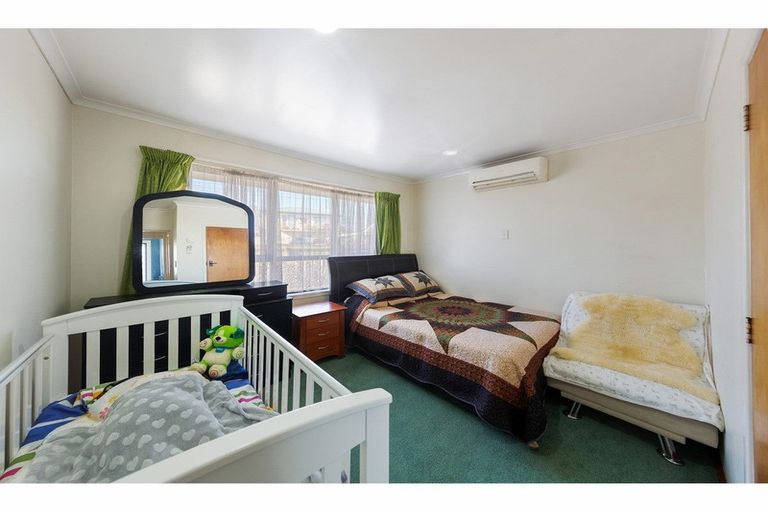 Photo of property in 3 Mclean Avenue, Papatoetoe, Auckland, 2025