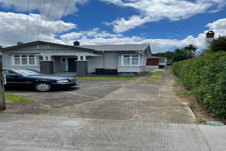 Photo of property in 2/22 Amaru Road, One Tree Hill, Auckland, 1061