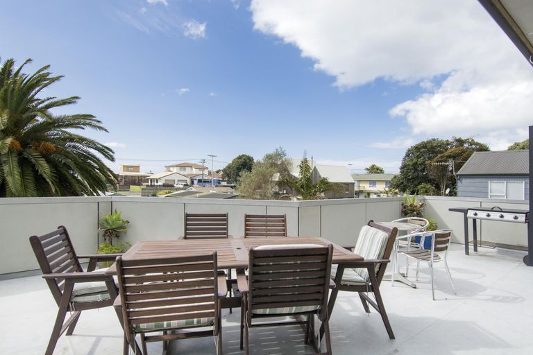 Photo of property in 1119 Papamoa Beach Road, Papamoa Beach, Papamoa, 3118