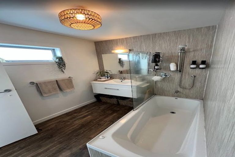 Photo of property in 34 Hindmarsh Street, Johnsonville, Wellington, 6037