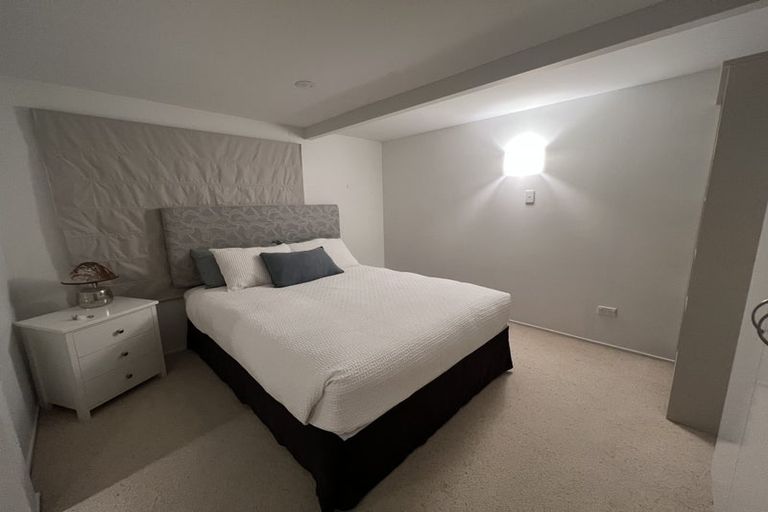 Photo of property in 1/50 La Trobe Street, Pakuranga Heights, Auckland, 2010