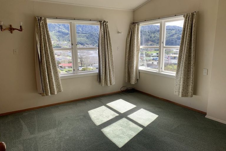 Photo of property in 31 Otago Street, Picton, 7220