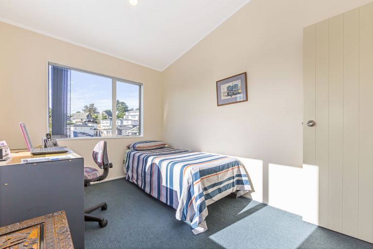 Photo of property in 83a William Bayes Place, Red Beach, 0932