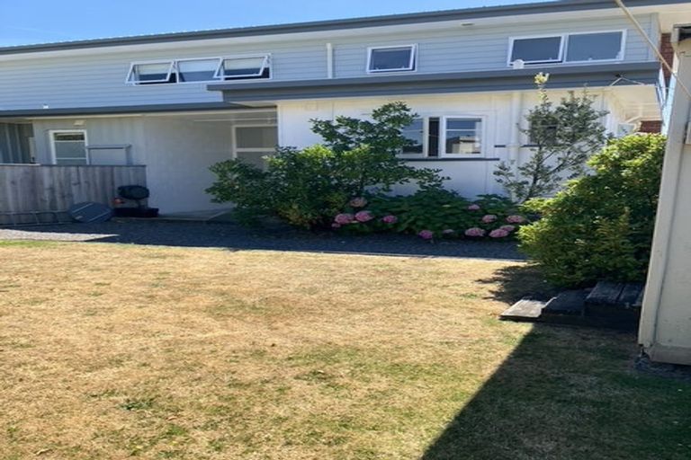 Photo of property in 109 Beachville Road, Redcliffs, Christchurch, 8081