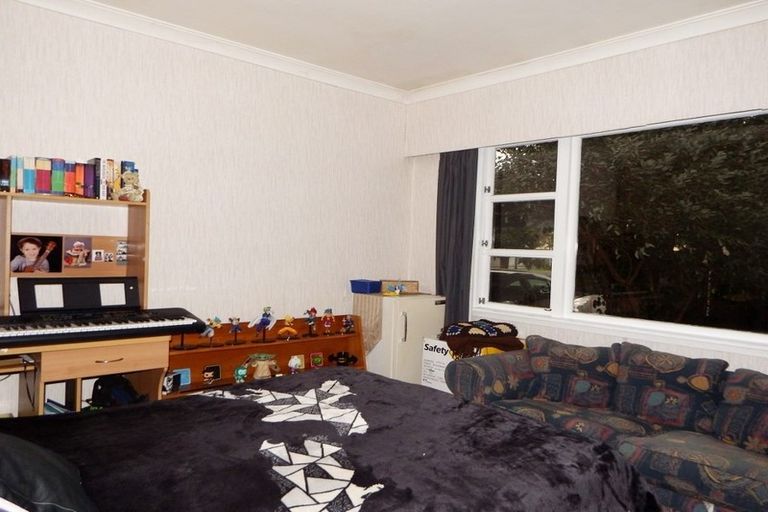 Photo of property in 2 Gloucester Street, Takaro, Palmerston North, 4412