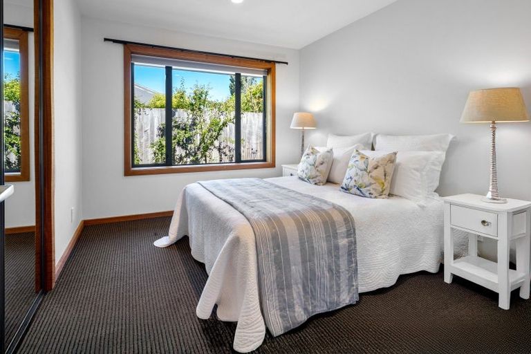 Photo of property in 12 John Morel Place, Parklands, Christchurch, 8083