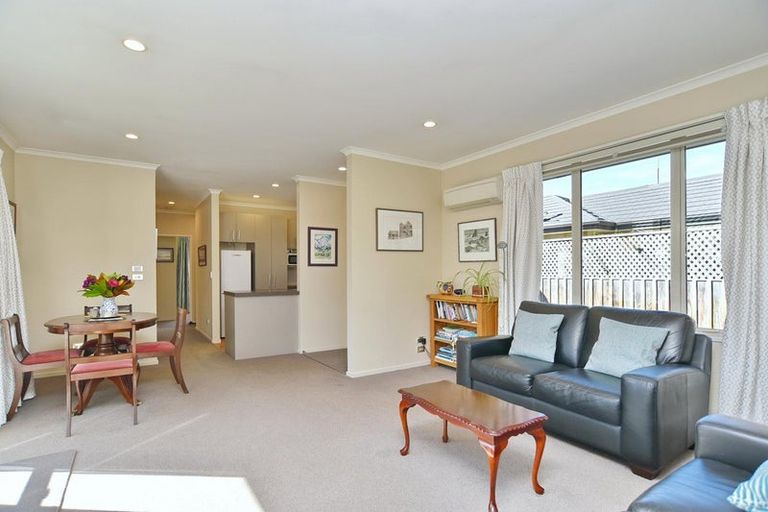 Photo of property in 2/93 Opawa Road, Opawa, Christchurch, 8023