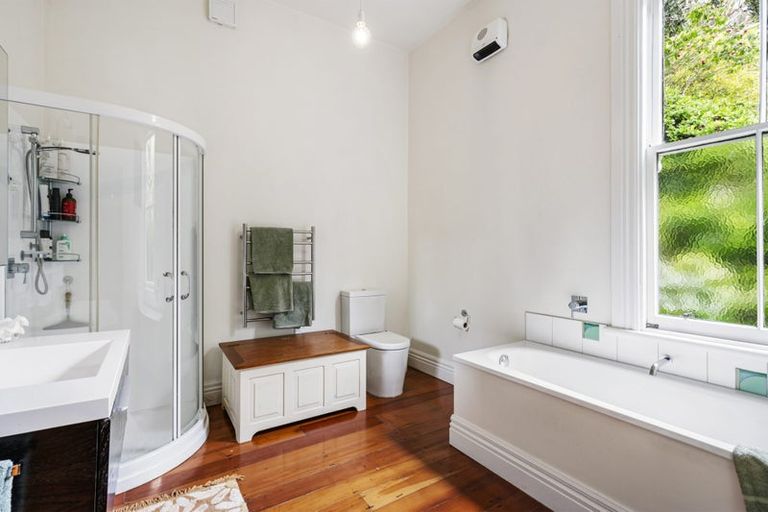 Photo of property in 58 Totara Road, Miramar, Wellington, 6022