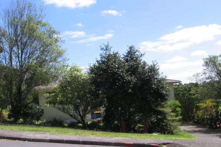 Photo of property in 12 Castleton Street, Birkdale, Auckland, 0626