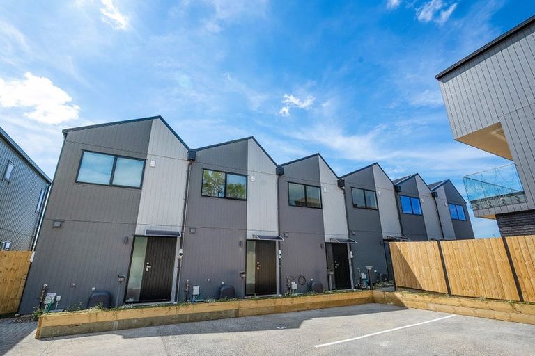 Photo of property in 32 Clementine Place, Bucklands Beach, Auckland, 2014