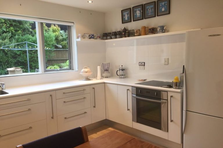 Photo of property in 10/10 Blomfield Spa, Takapuna, Auckland, 0622