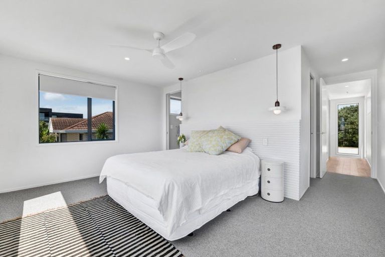 Photo of property in 5b Strandon Place, Strandon, New Plymouth, 4312