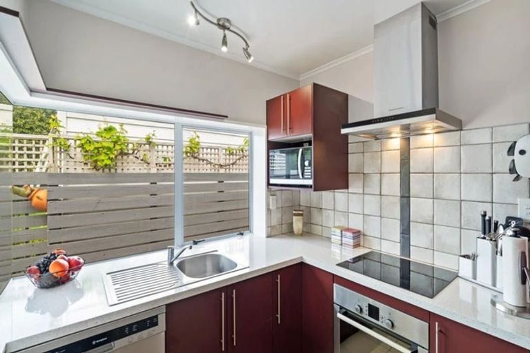 Photo of property in 5b Longwood Lane, Otumoetai, Tauranga, 3110