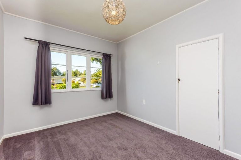 Photo of property in 6 Howden Road, Fairfield, Hamilton, 3214
