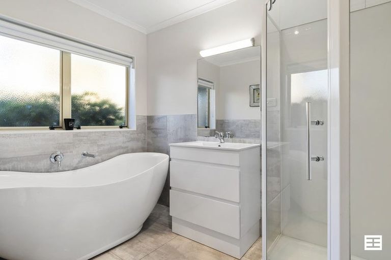 Photo of property in 3 Ridgemount Terrace, Welcome Bay, Tauranga, 3112